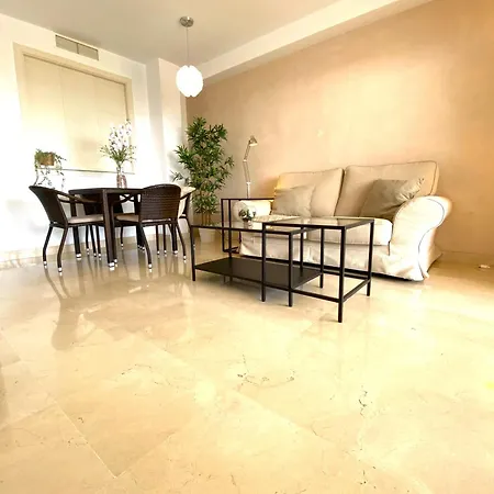 Sohail Castle & Dreams Apartment Fuengirola